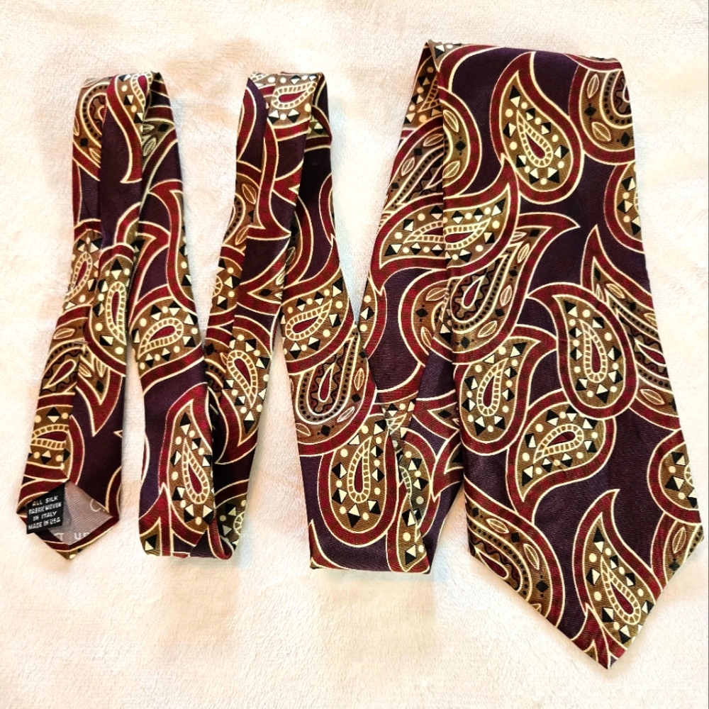 Christian Dior Monsieur Men's All Silk Paisley Purple/Tan Necktie Size 57"x3.75"